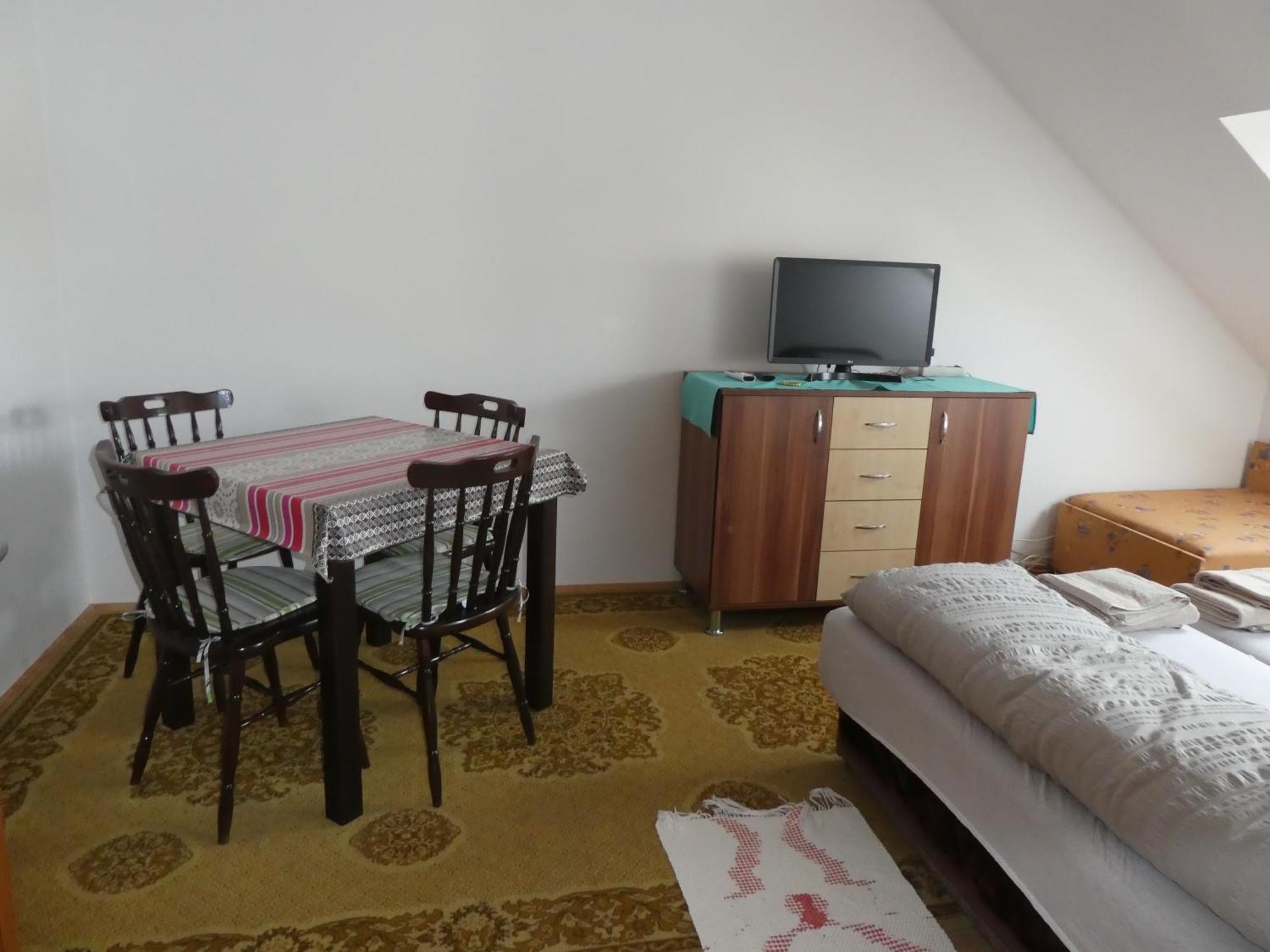 Appartement Halasi Szallashely à Hajdúszoboszló Extérieur photo